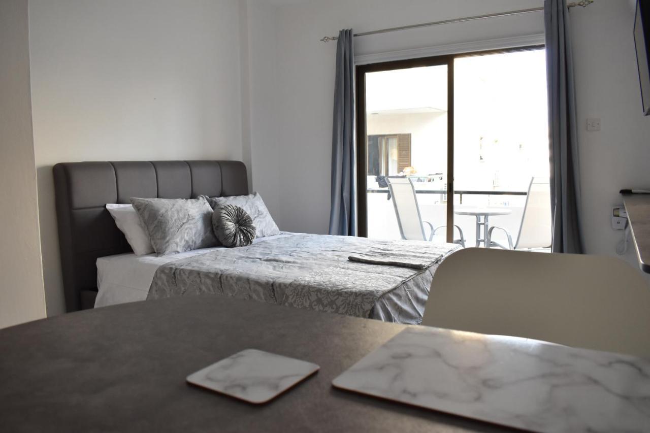 Marias Apartment - In City Centre,Near Beach Ларнака Екстер'єр фото